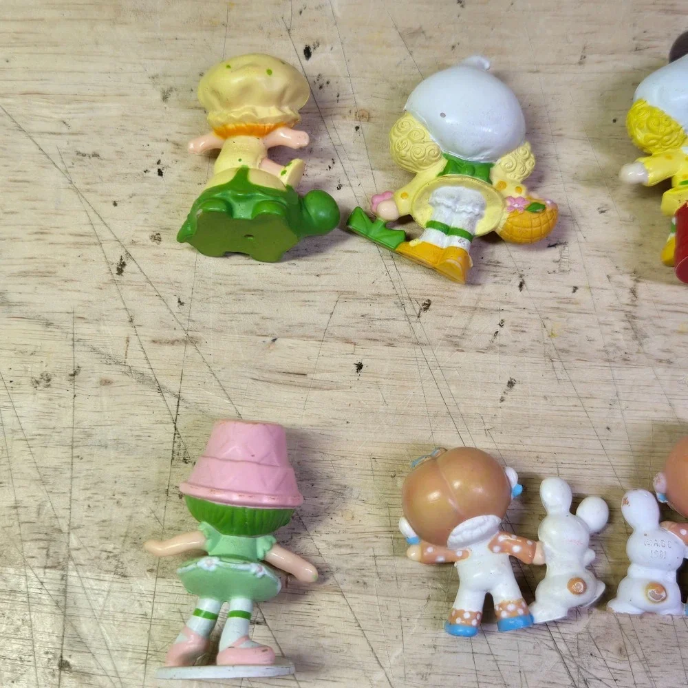 Strawberry Shortcake PVC Figures Lot of 11 Vintage 1980s Kenner Dolls Mini Toys